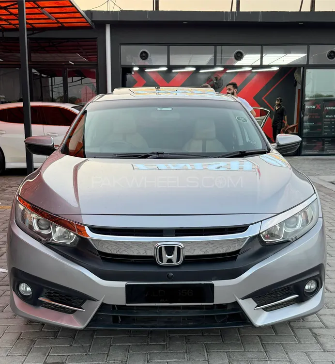 Honda Civic 2018 for Sale in Islamabad Image-1