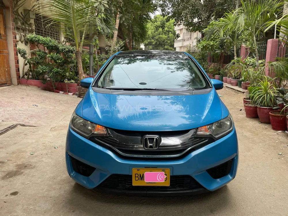 Honda Fit 2018 for Sale in Karachi Image-1