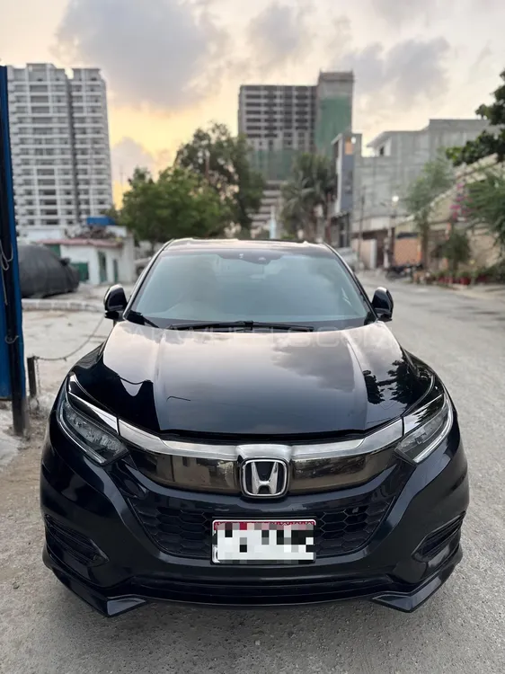 Honda Vezel 2018 for Sale in Karachi Image-1