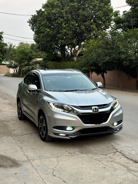 Honda Vezel 2014 for Sale in Peshawar Image-1
