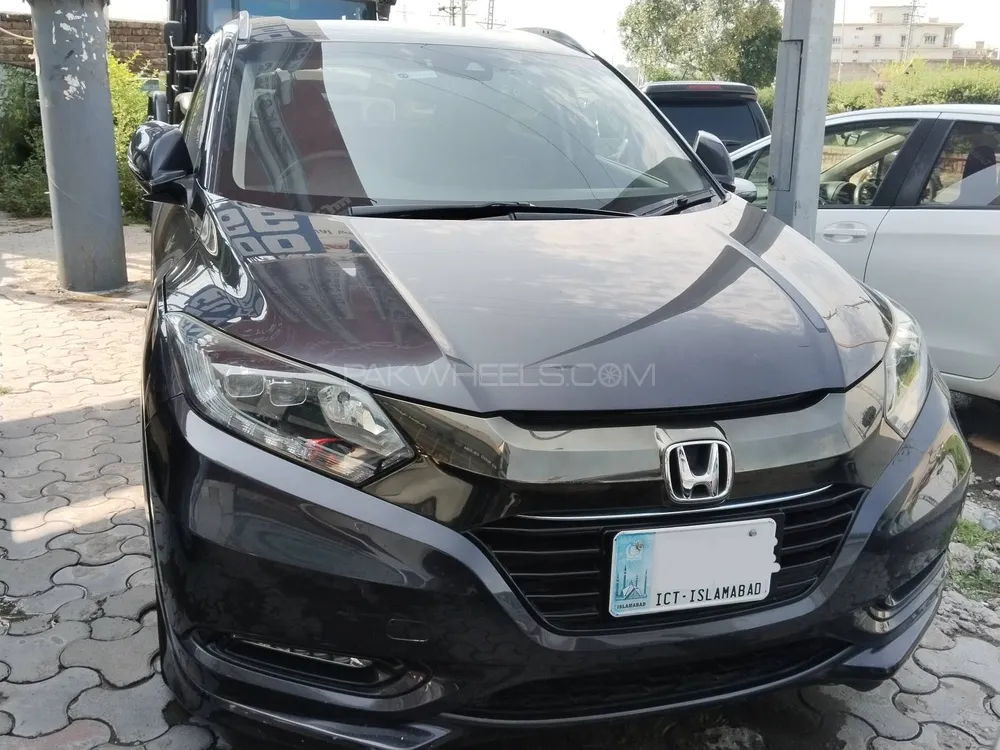 Honda Vezel 2016 for Sale in Islamabad Image-1