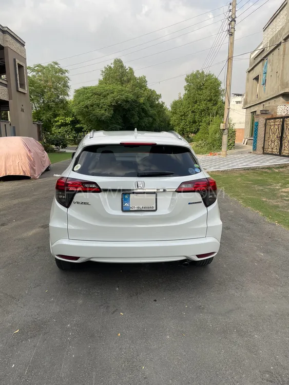 Honda Vezel 2018 for Sale in Lahore Image-1