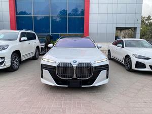 BMW i7 xDrive50 *M Sport*
Model: 2023 
Mileage: 2,900 km
Unregistered 
Fresh import 

M Sports Pro Pack ( top of the line variant) 

*M Sport brakes with Dark Blue Calipers
*Front Electric Sport Seats
*20" Aerodynamic 907M bicolour alloy wheels
*Swarovski crystal headlights
*BMW Theatre Screen(31.3 inch BMW entertainment experience)
*Rear Comfort Package 
*Executive Lounge Seats
*Massager seats
*Bowers & Wilkins Surround Sound System

Calling and Visiting Hours

Monday to Saturday

11:00 AM to 7:00 PM