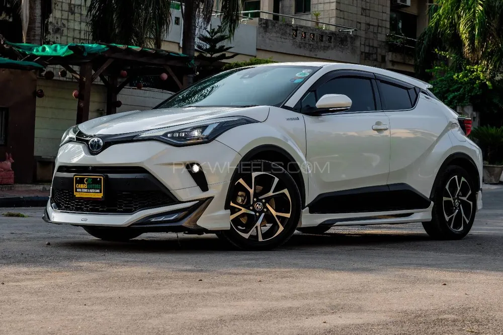 Toyota C-HR 2020 for Sale in Islamabad Toyota C-HR 2020 for Sale in Islamabad Image-3