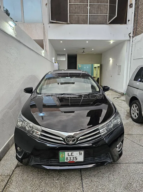 Toyota Corolla 2017 for Sale in Lahore Image-1
