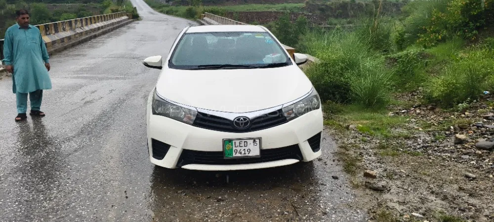 Toyota Corolla 2015 for Sale in Lahore Image-1