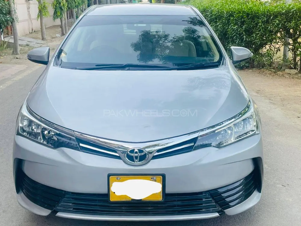 Toyota Corolla 2018 for Sale in Karachi Image-1