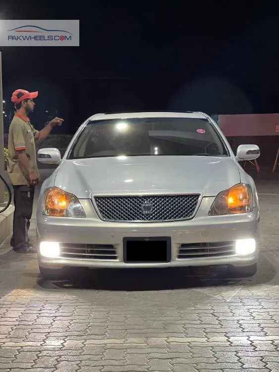 Toyota Crown 2005 for Sale in Islamabad Image-1