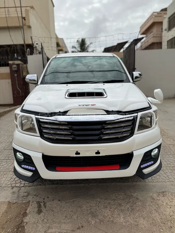 Toyota Hilux 2011 for Sale in Karachi Image-1