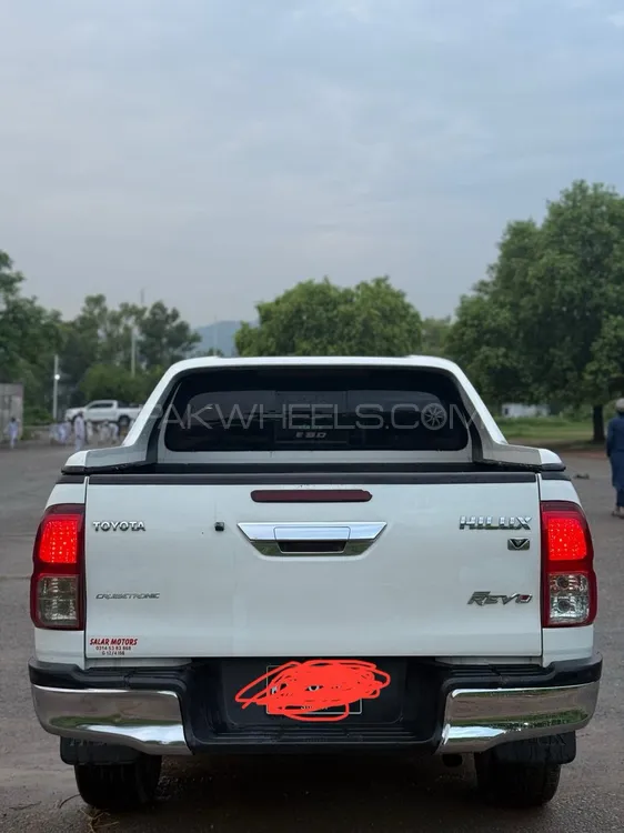 Toyota Hilux 2019 for Sale in Islamabad Image-1