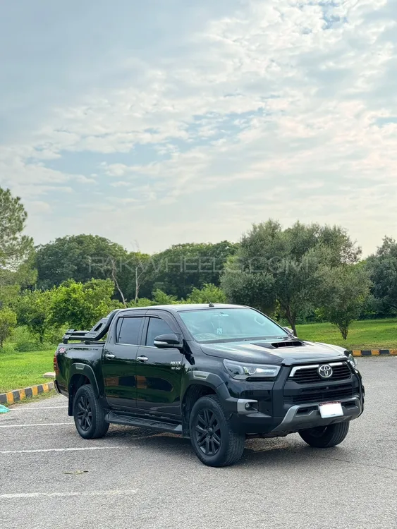 Toyota Hilux 2017 for Sale in Islamabad Image-1