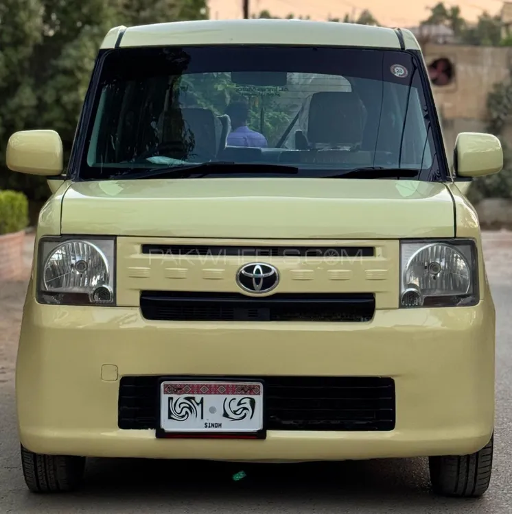 Toyota Pixis Space 2013 for Sale in Karachi Image-1