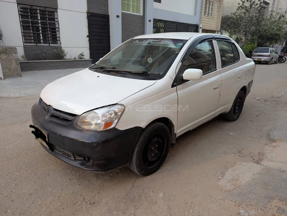 Toyota Platz 2005 for Sale in Karachi Image-1