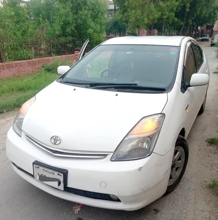 Toyota Prius 2012 for Sale in Faisalabad Image-1