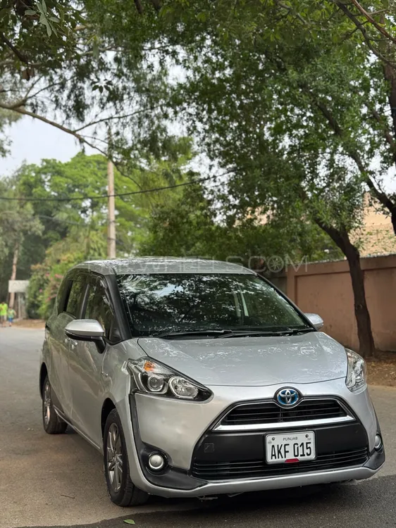 Toyota Sienta 2016 for Sale in Lahore Image-1