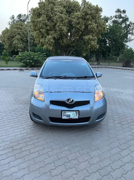 Toyota Vitz 2008 for Sale in Multan Image-1