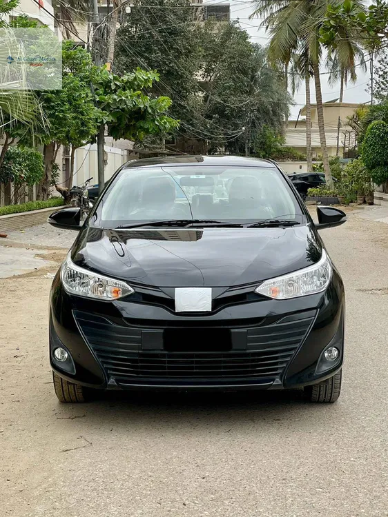 Toyota Yaris Sedan 2021 for Sale in Karachi Image-1