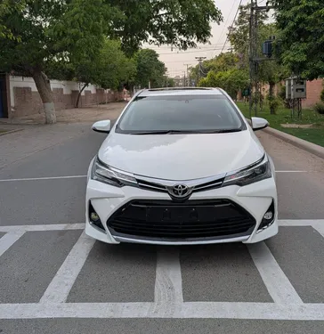 Toyota Corolla Altis Grande X CVT-i 1.8 Black Interior 2021