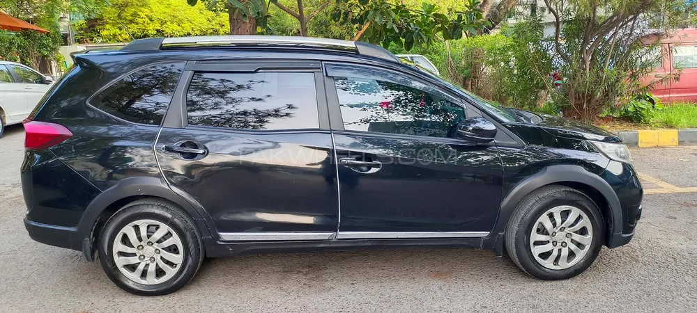 Honda BR-V 2017 for Sale in Islamabad Image-1