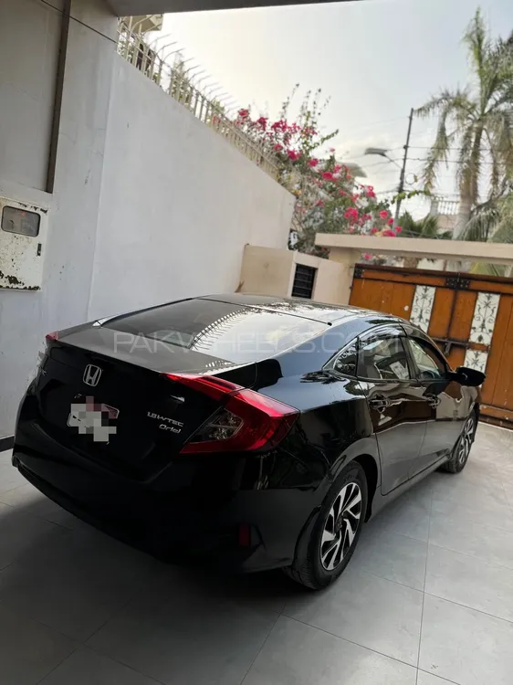 Honda Civic 2017 for Sale in Karachi Image-1