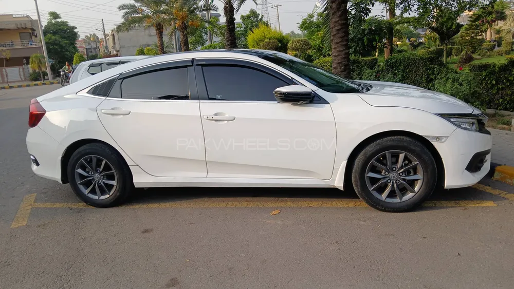 Honda Civic 2021 for Sale in Lahore Image-1
