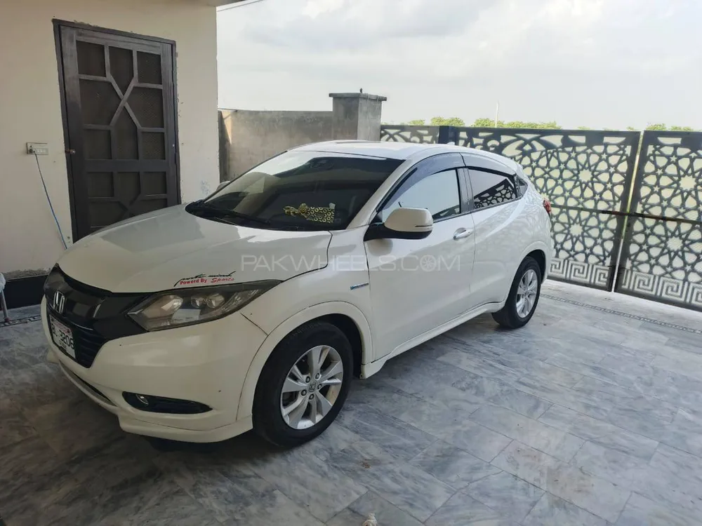 Honda Vezel 2014 for Sale in Lahore Image-1