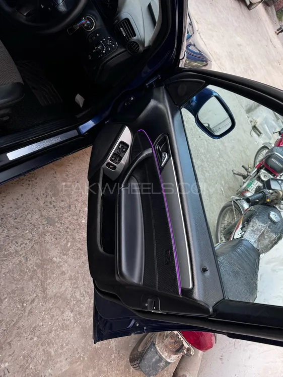 Mercedes Benz C Class 2007 for Sale in Lahore Mercedes Benz C Class 2007 for Sale in Lahore Image-9