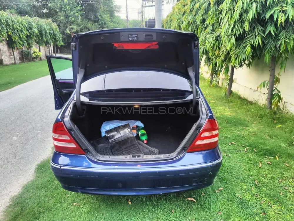 Mercedes Benz C Class 2007 for Sale in Lahore Mercedes Benz C Class 2007 for Sale in Lahore Image-4