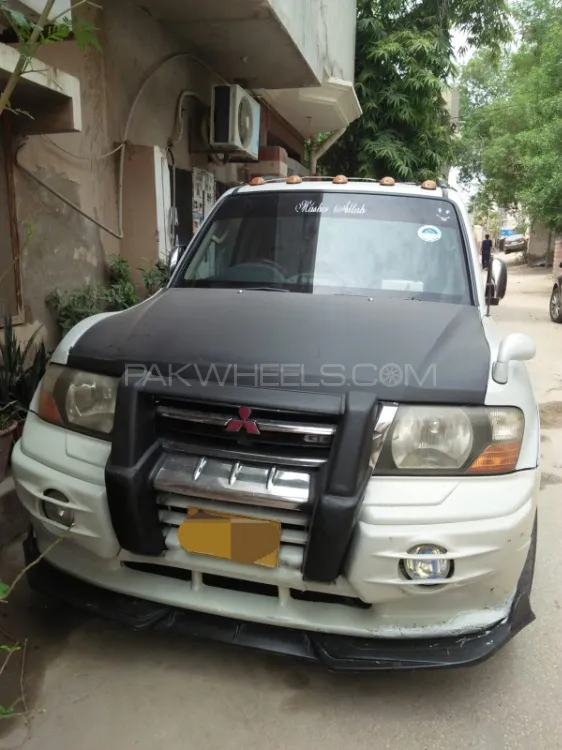 Mitsubishi Pajero 2004 for Sale in Hyderabad Image-1