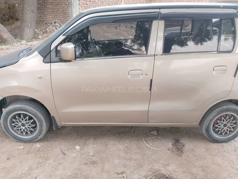 Suzuki Wagon R 2017 for Sale in Faisalabad Image-1