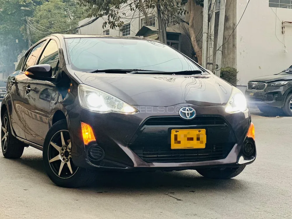 Toyota Aqua 2015 for Sale in Karachi Image-1