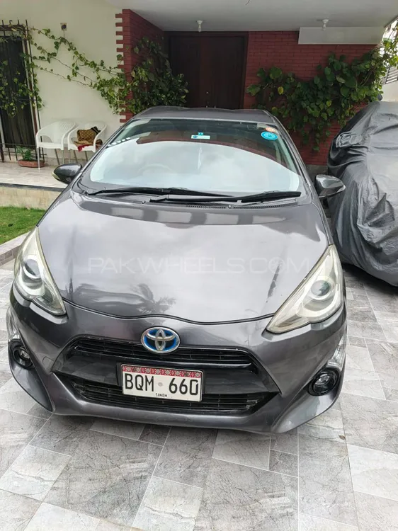Toyota Aqua 2016 for Sale in Karachi Image-1