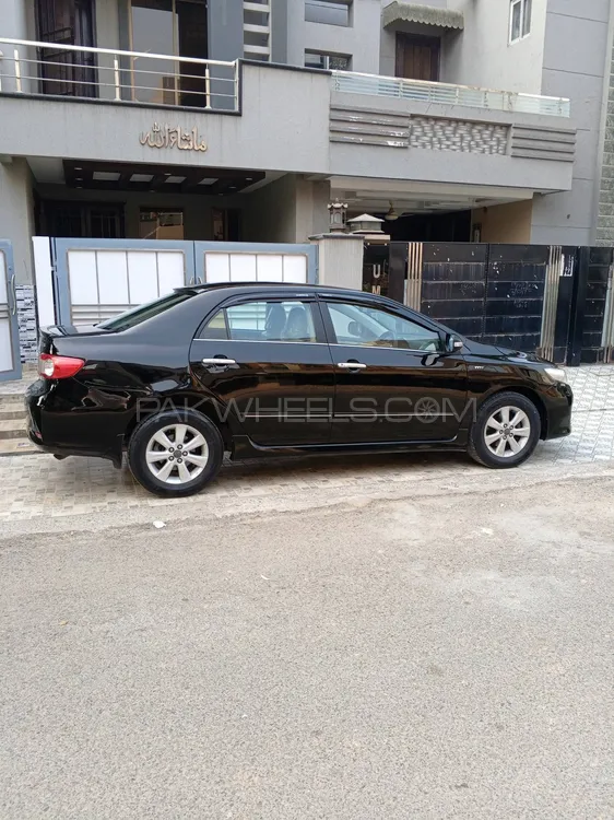 Toyota Corolla 2013 for Sale in Lahore Image-1