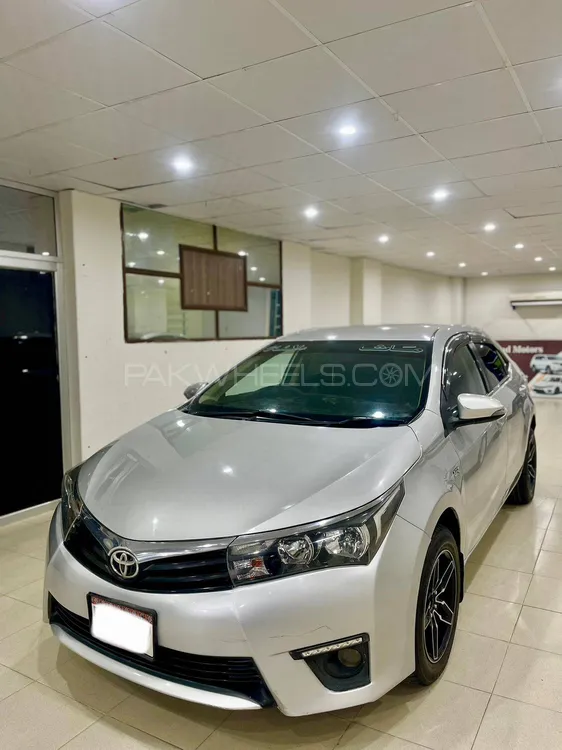 Toyota Corolla 2017 for Sale in Karachi Image-1