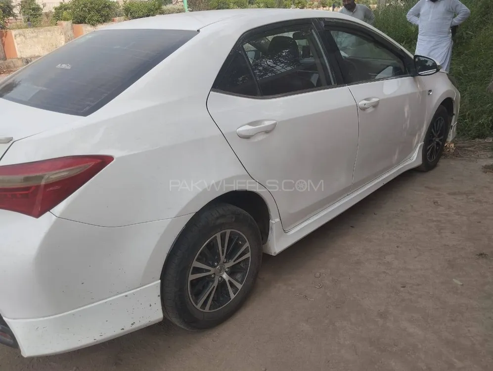 Toyota Corolla 2017 for Sale in Sargodha Image-1