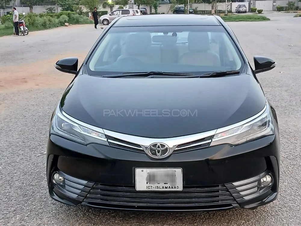 Toyota Corolla 2018 for Sale in Islamabad Image-1