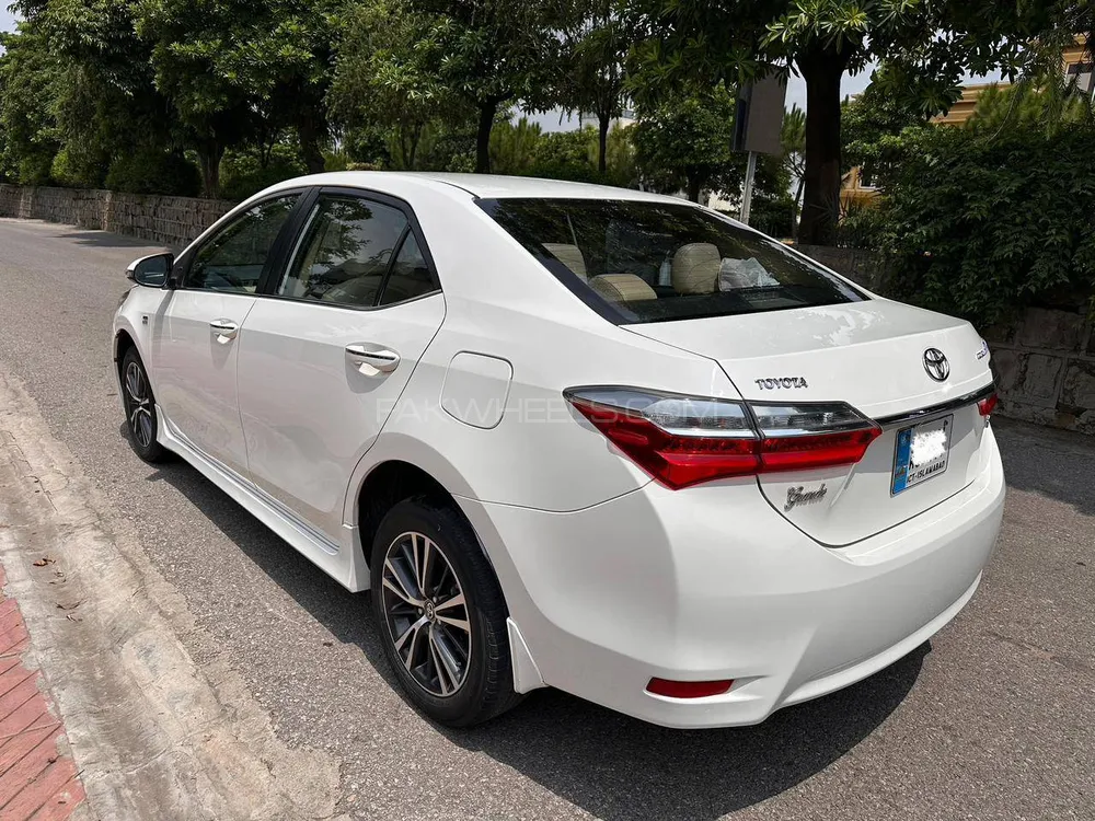 Toyota Corolla 2019 for Sale in Islamabad Image-1