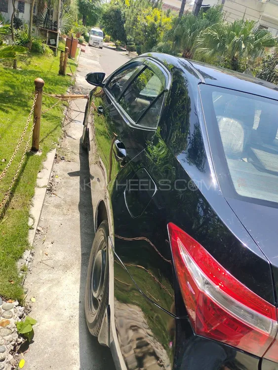 Toyota Corolla 2015 for Sale in Islamabad Image-1
