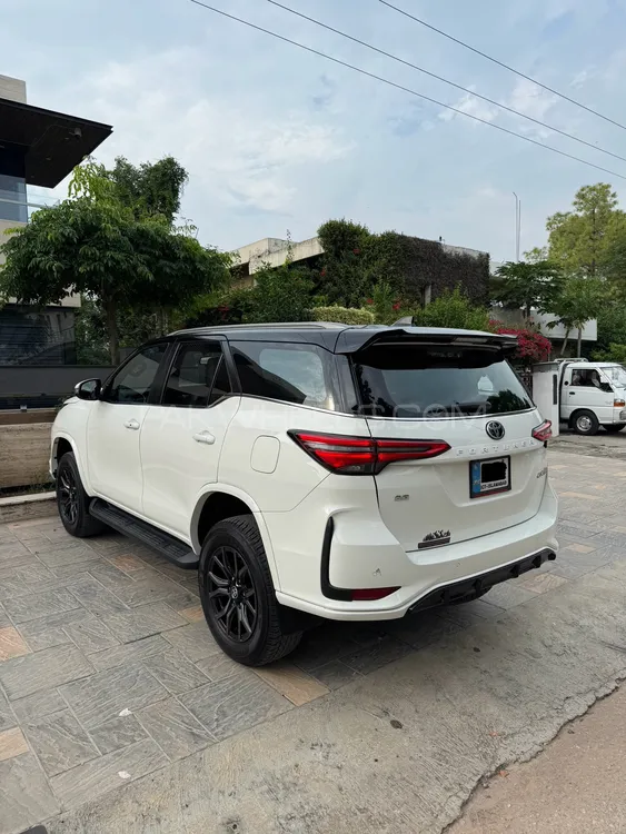Toyota Fortuner 2024 for Sale in Islamabad Image-1