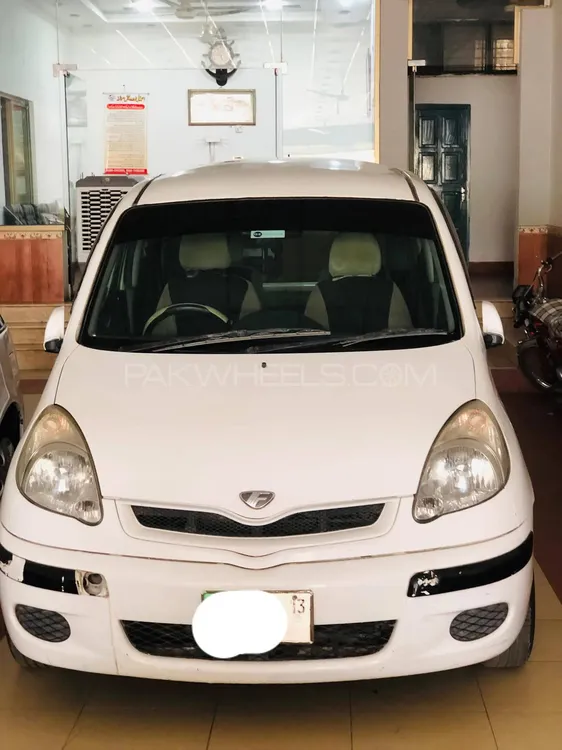 Toyota FunCargo 2003 for Sale in Multan Image-1