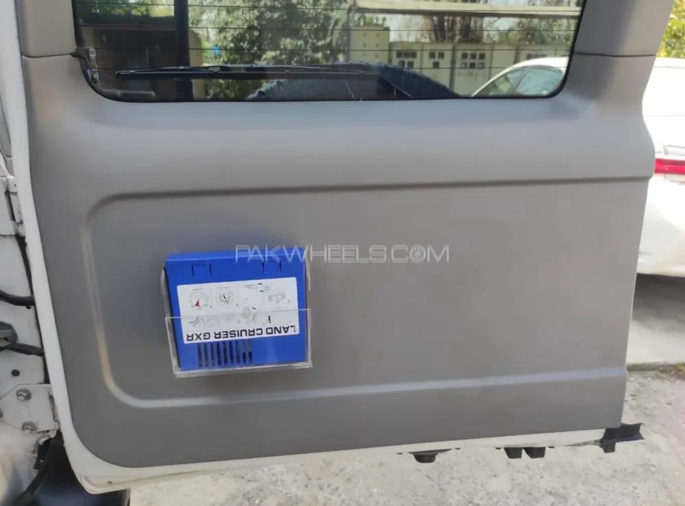 Toyota Land Cruiser 2005 for Sale in Islamabad Toyota Land Cruiser 2005 for Sale in Islamabad Image-13