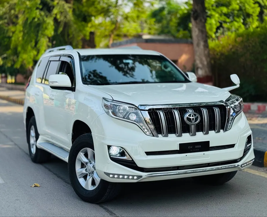 Toyota Prado 2010 for Sale in Peshawar Image-1