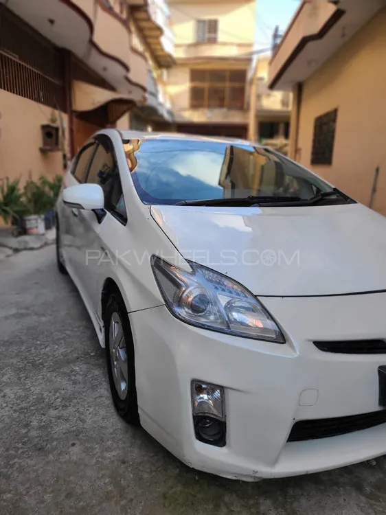 Toyota Prius 2009 for Sale in Islamabad Image-1