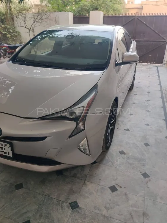 Toyota Prius 2016 for Sale in Faisalabad Image-1