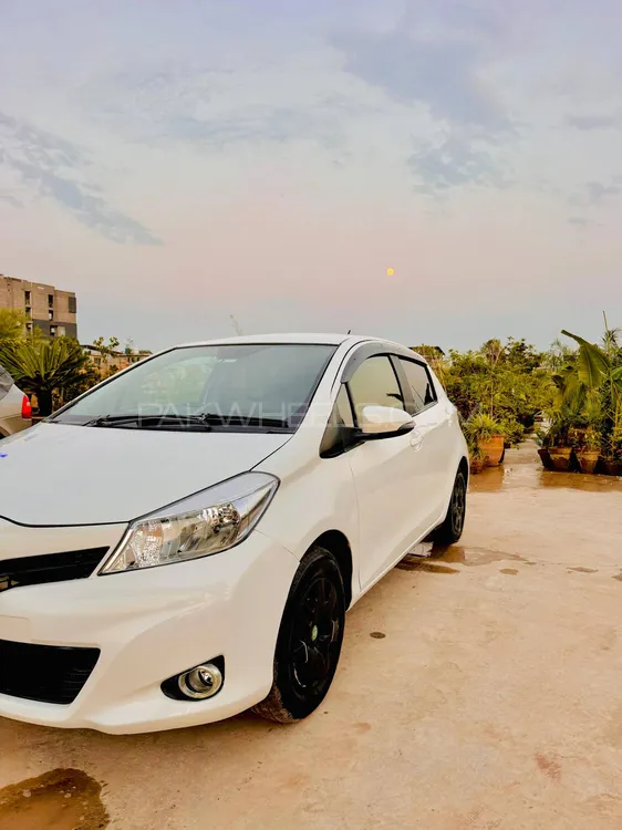 Toyota Vitz 2011 for Sale in Islamabad Image-1
