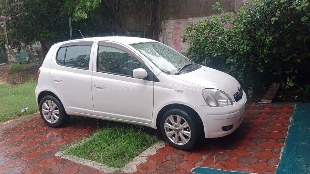 Toyota Vitz 2003 for Sale in Peshawar Image-1