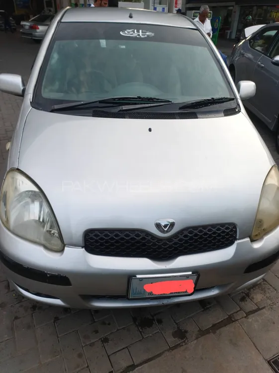 Toyota Vitz 2004 for Sale in Islamabad Image-1