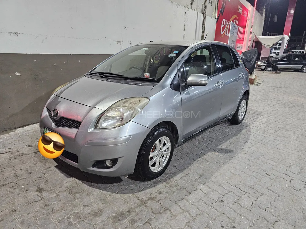 Toyota Vitz 2008 for Sale in Lahore Image-1