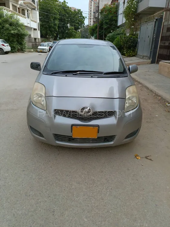 Toyota Vitz 2010 for Sale in Karachi Image-1