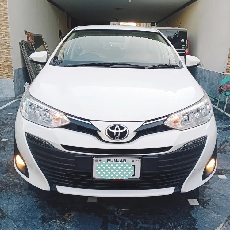 Toyota Yaris Sedan 2022 for Sale in Lahore Image-1